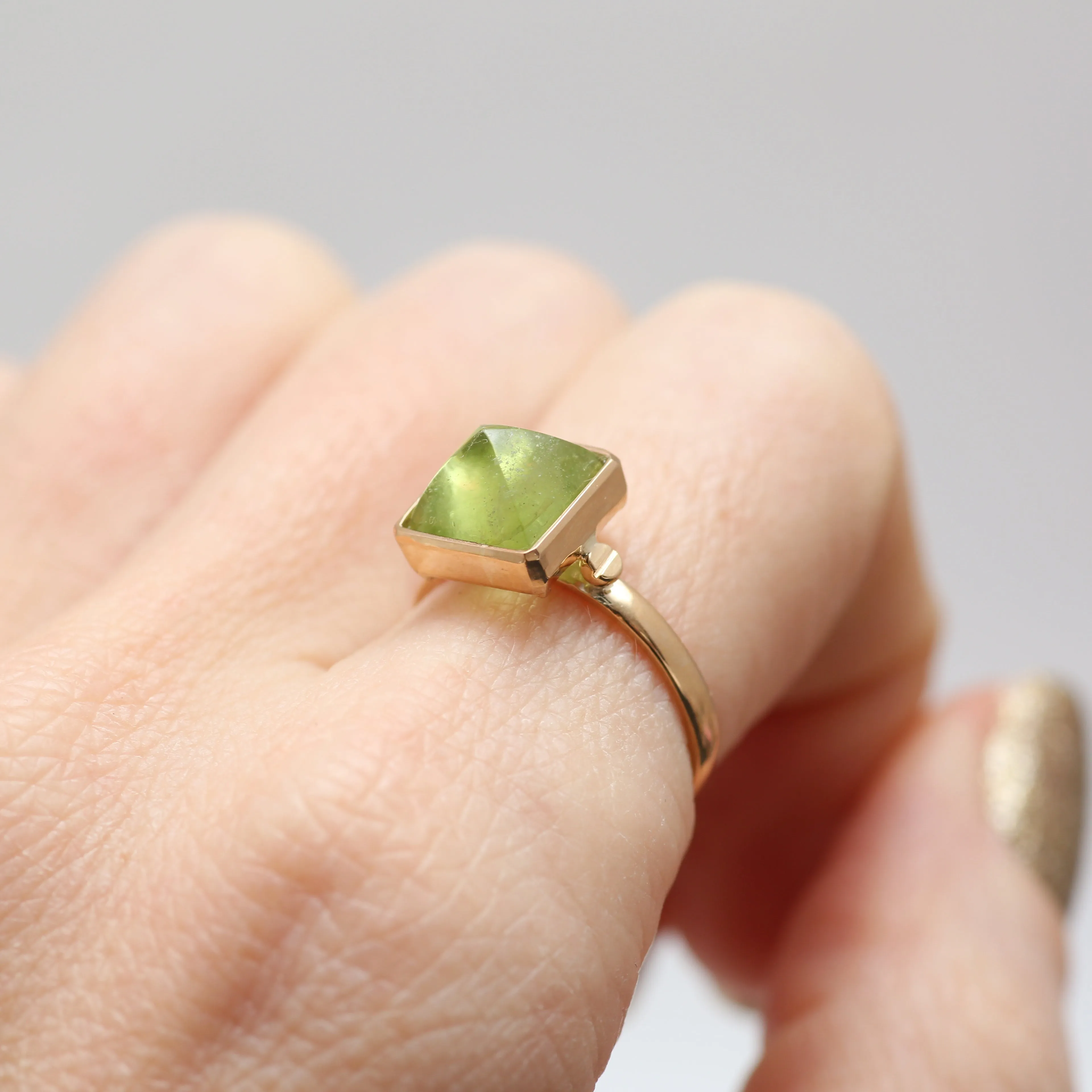 14k Peridot Pyramid Ring