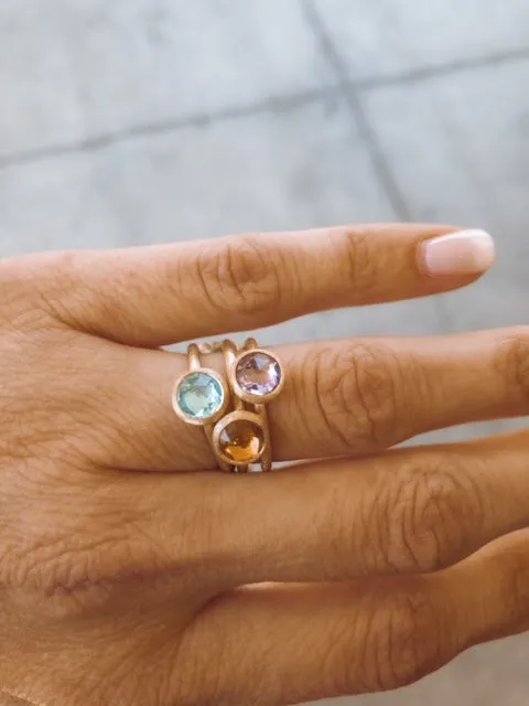 18K Yellow Gold & Rose Cut Cushion Amethyst Stackable Ring