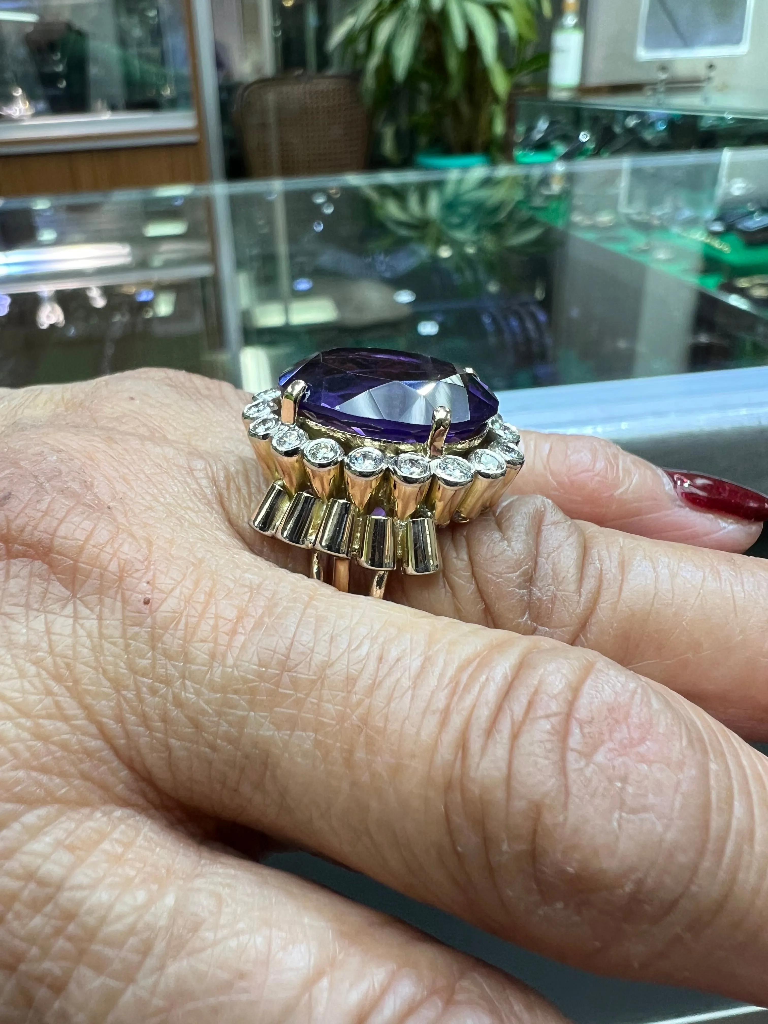 1950s Retro Amethyst Diamond Yellow Gold Cocktail Ring