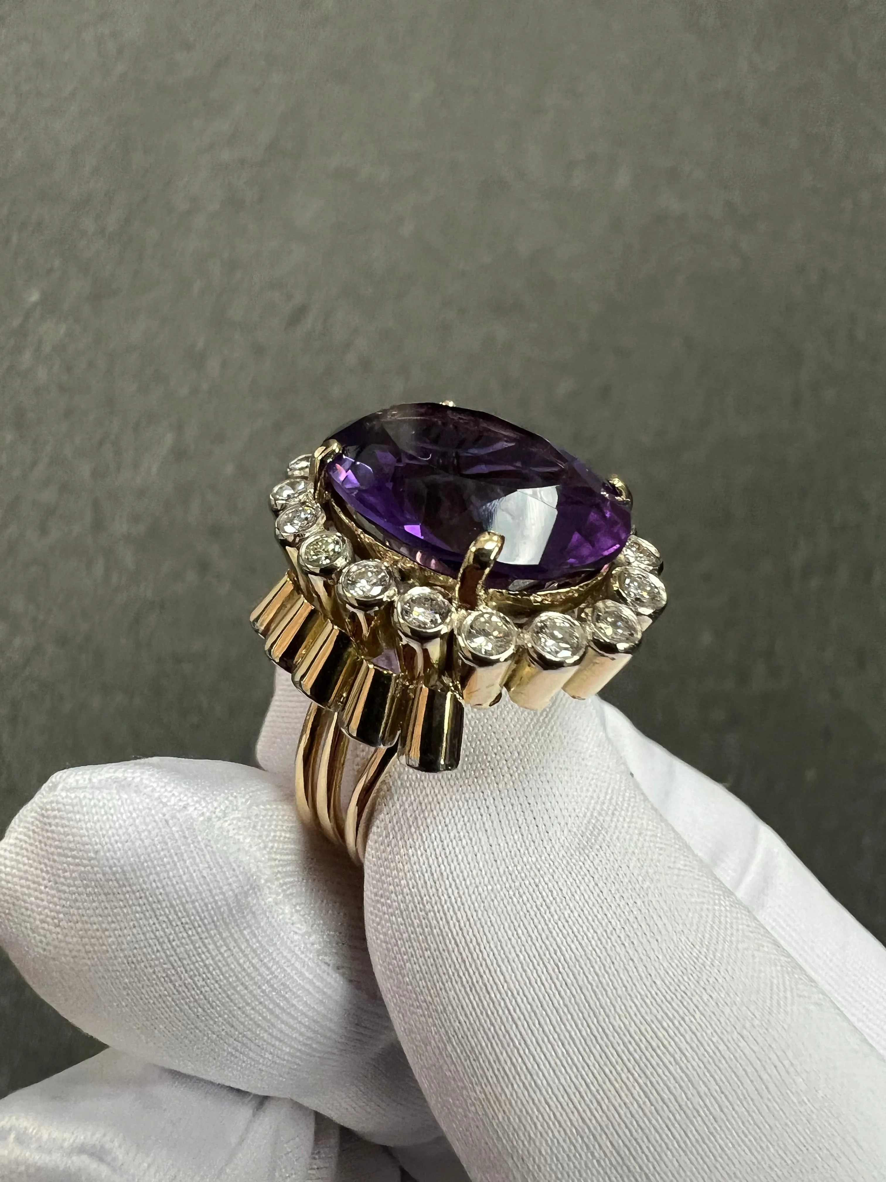 1950s Retro Amethyst Diamond Yellow Gold Cocktail Ring