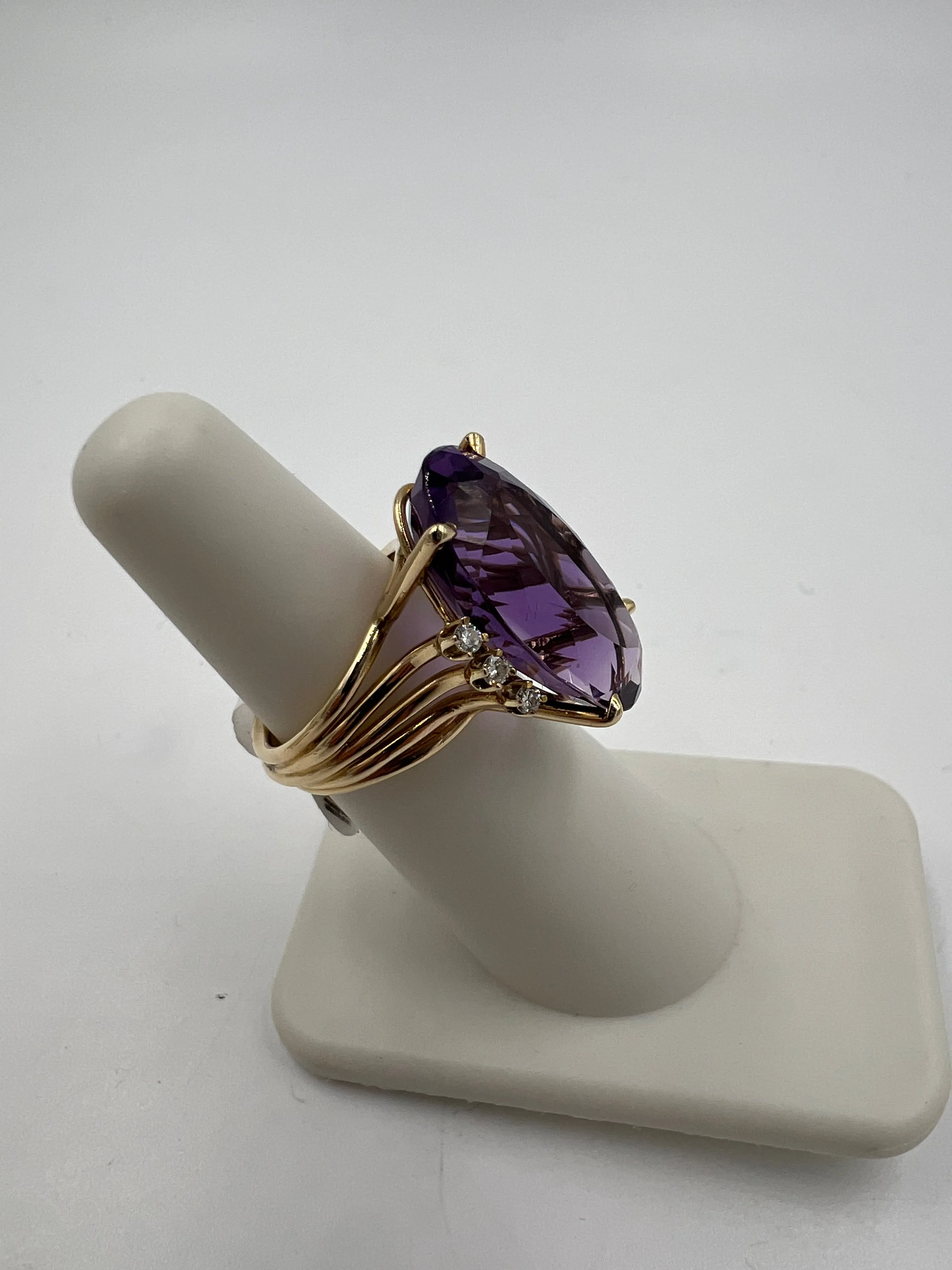 1970s Amethyst Diamond Yellow Gold Cocktail Ring
