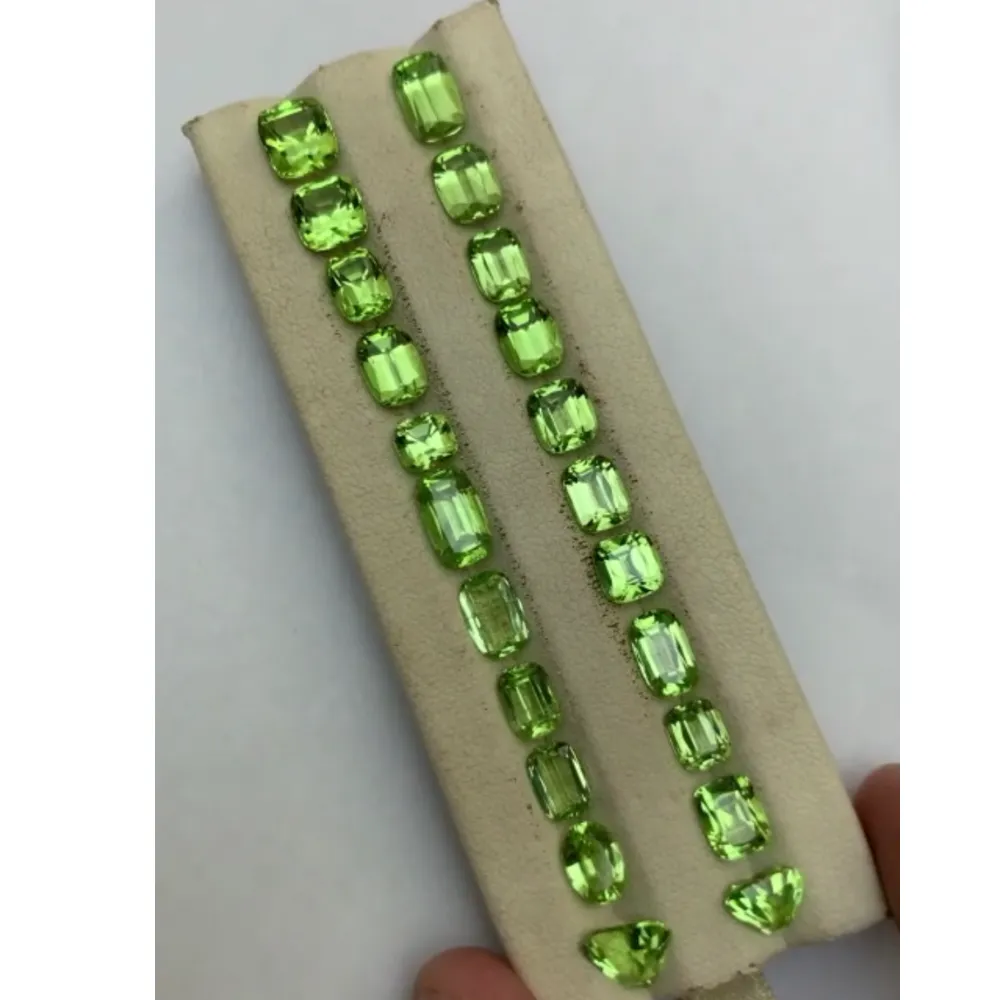 30 carats Apple Green Natural Faceted Peridot Stones