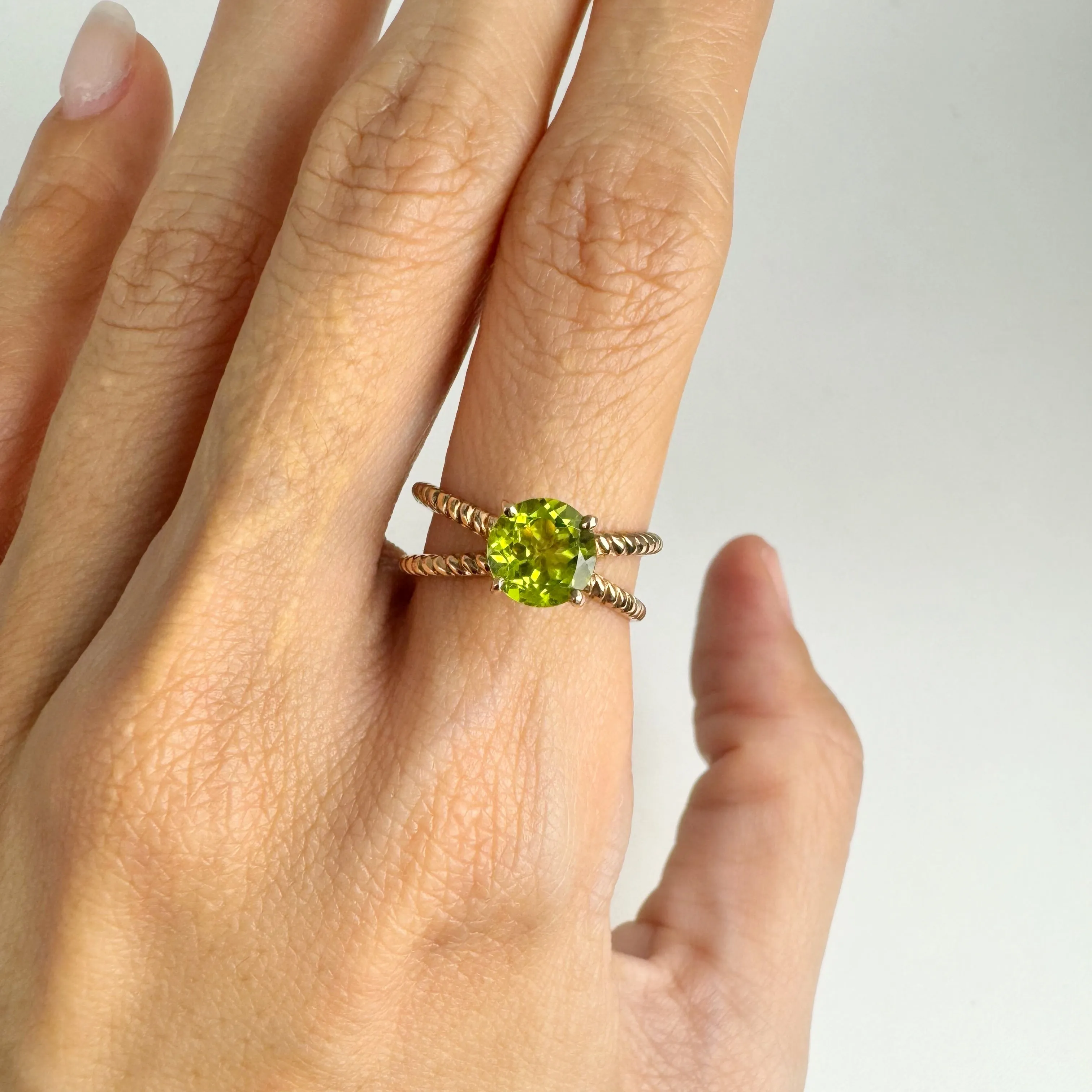 7 mm. Round Cut Green Pakistani Peridot Ring