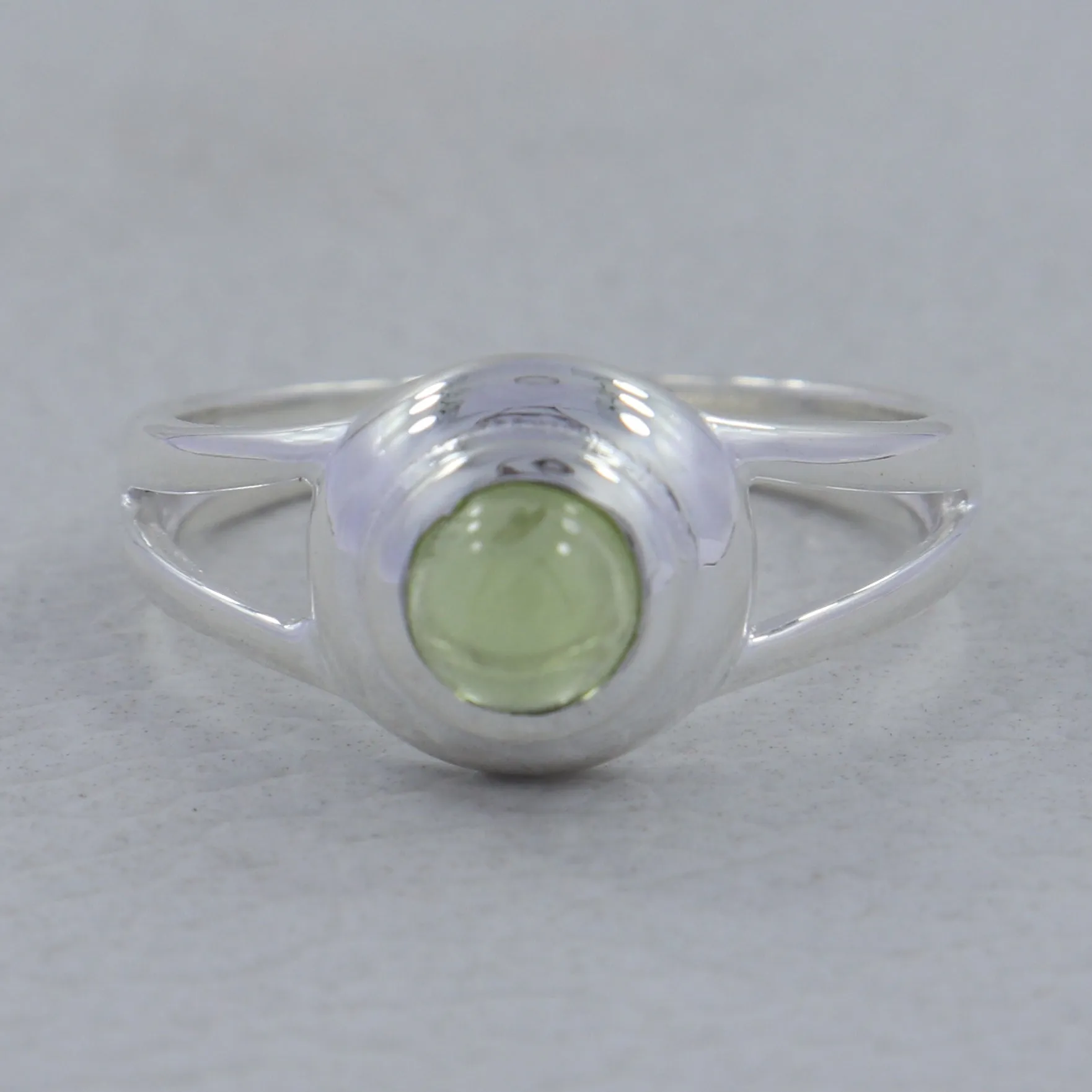 925 Starling Silver Peridot Rings