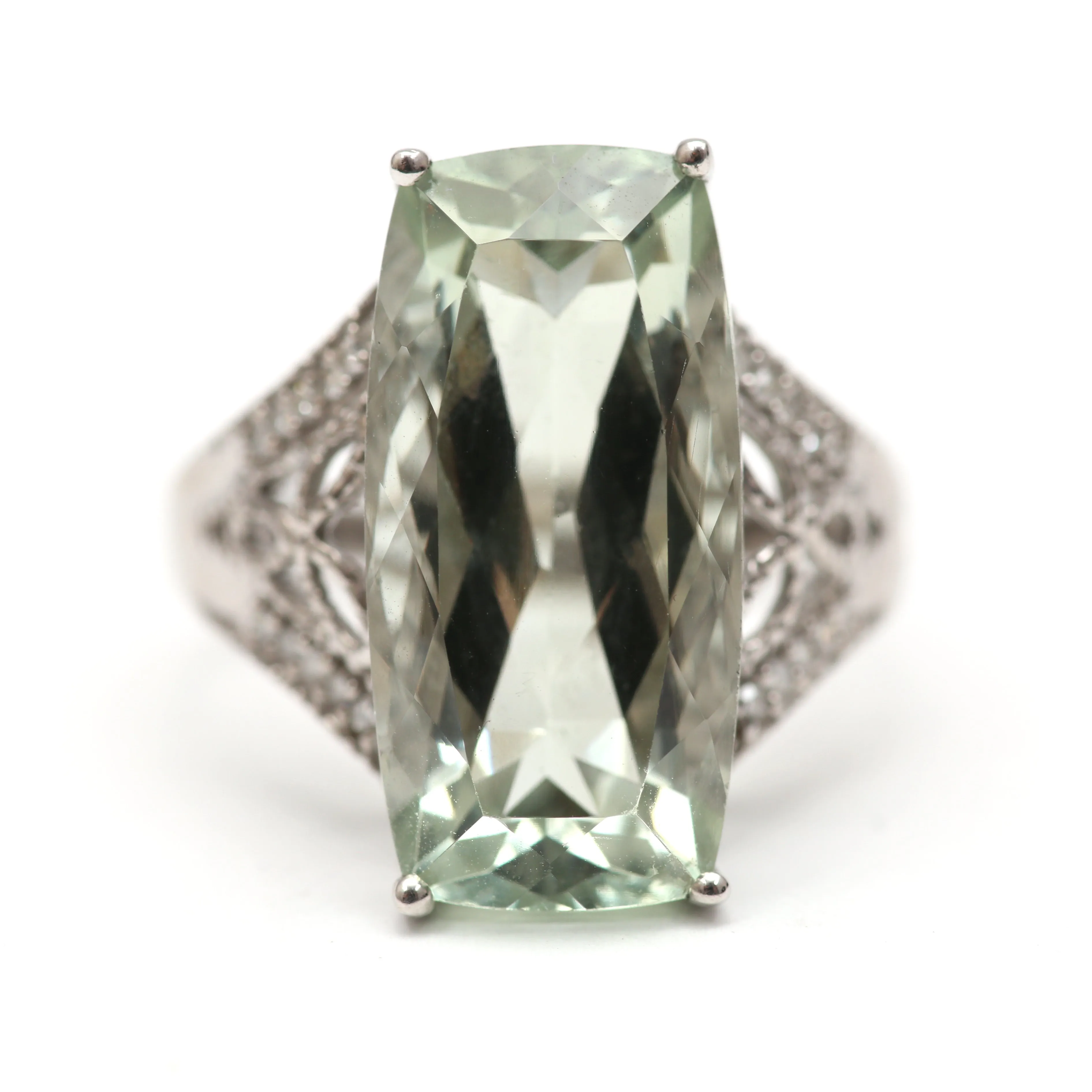 9k Green Amethyst Ring