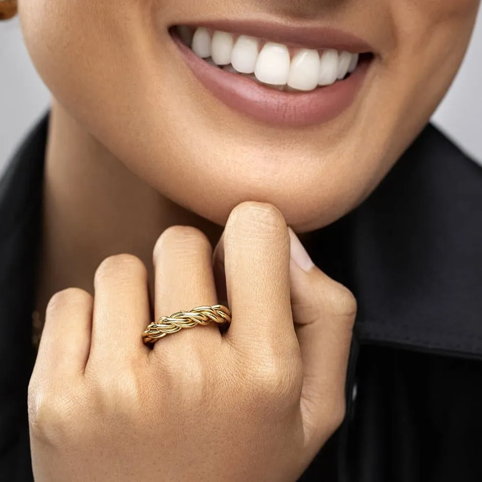 Astrid Ring