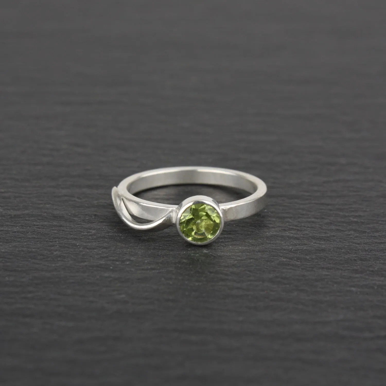 Cascade Ring with 5mm Peridot