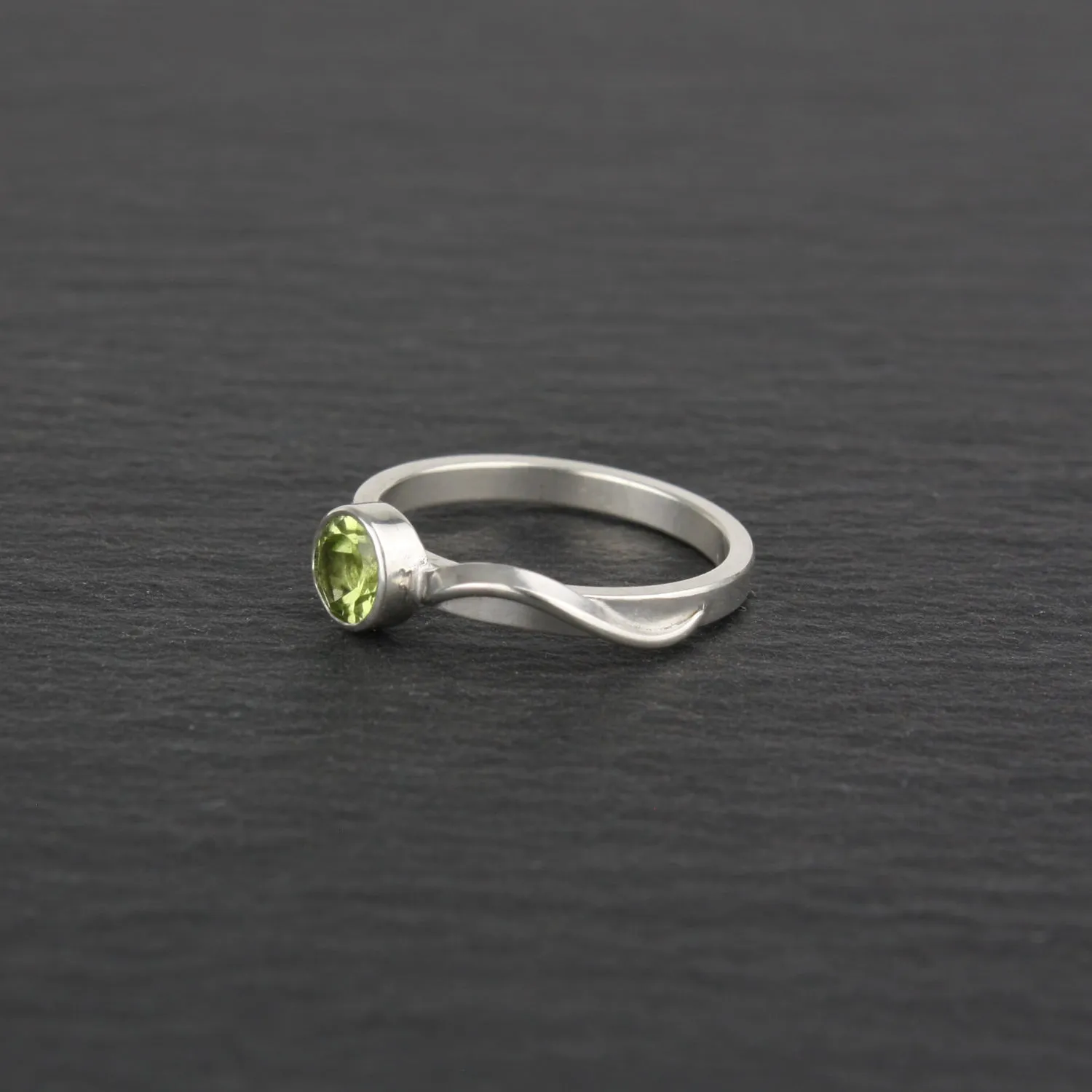 Cascade Ring with 5mm Peridot