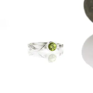 Cascade Ring with 5mm Peridot
