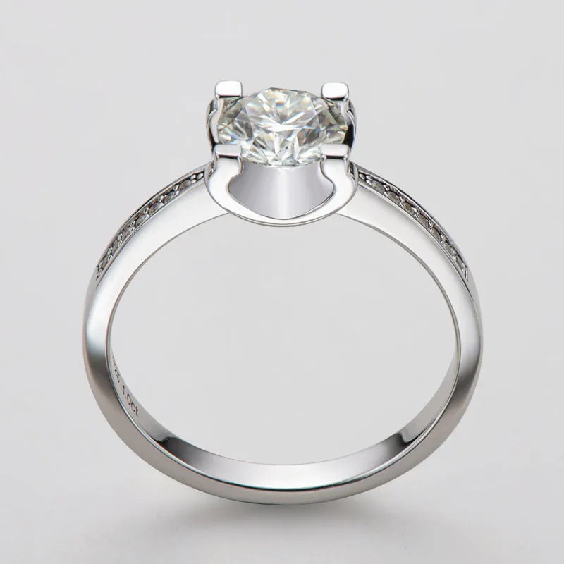 Classic Round Cut Moissanite Diamond Micro Setting Solitaire Rings