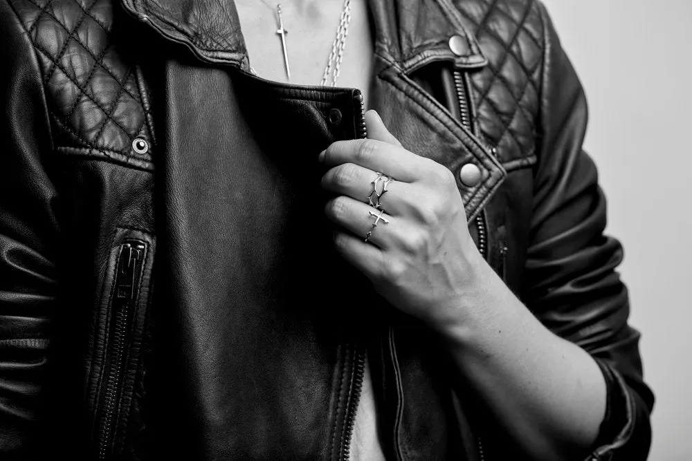 Cross Your Fingers Ring