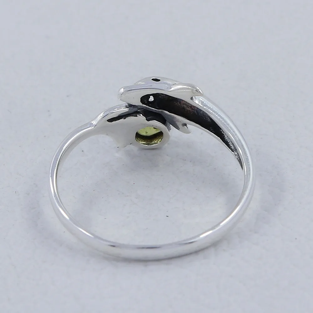 Dolphin Design Peridot Birthstone 925 Silver Ring