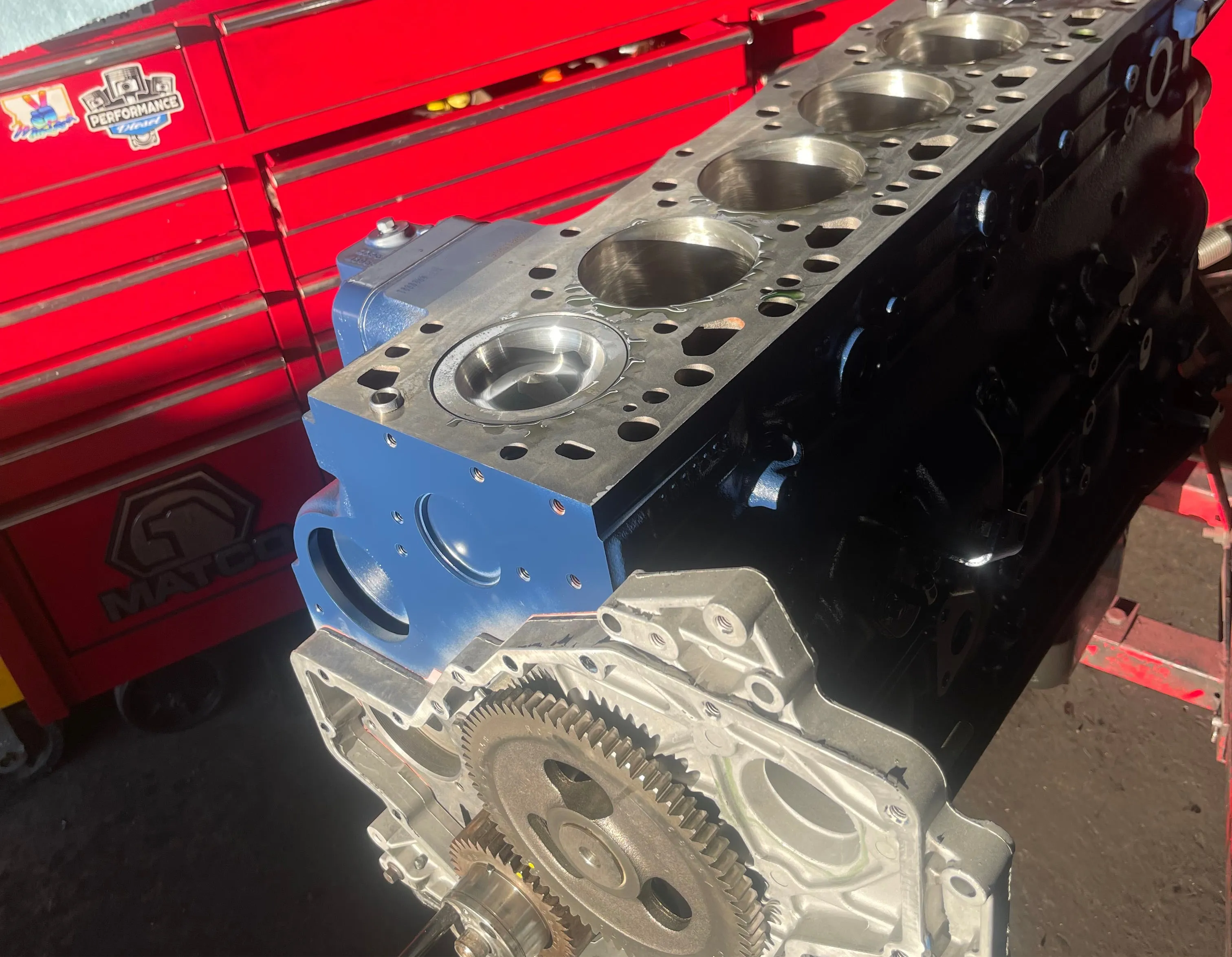 HD 5.9 or 6.7 cummins engine long-block