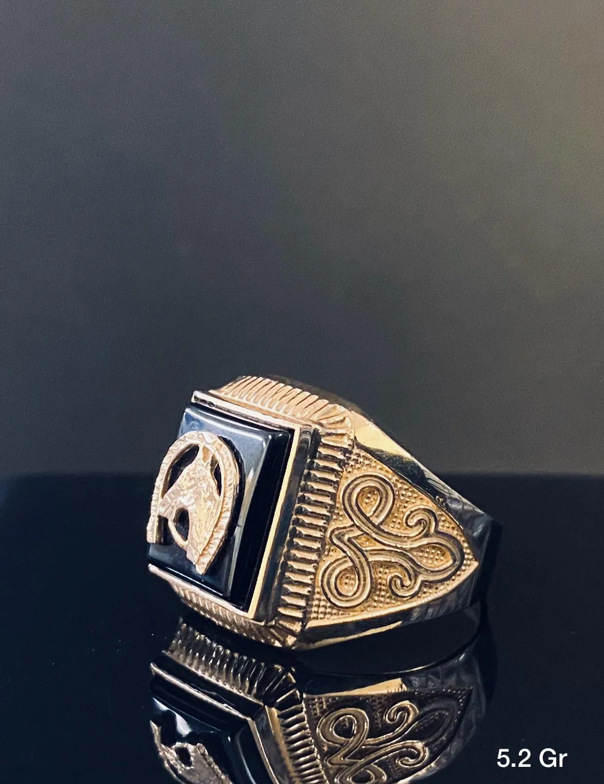 Horse head with horseshoe ring 10K solid gold