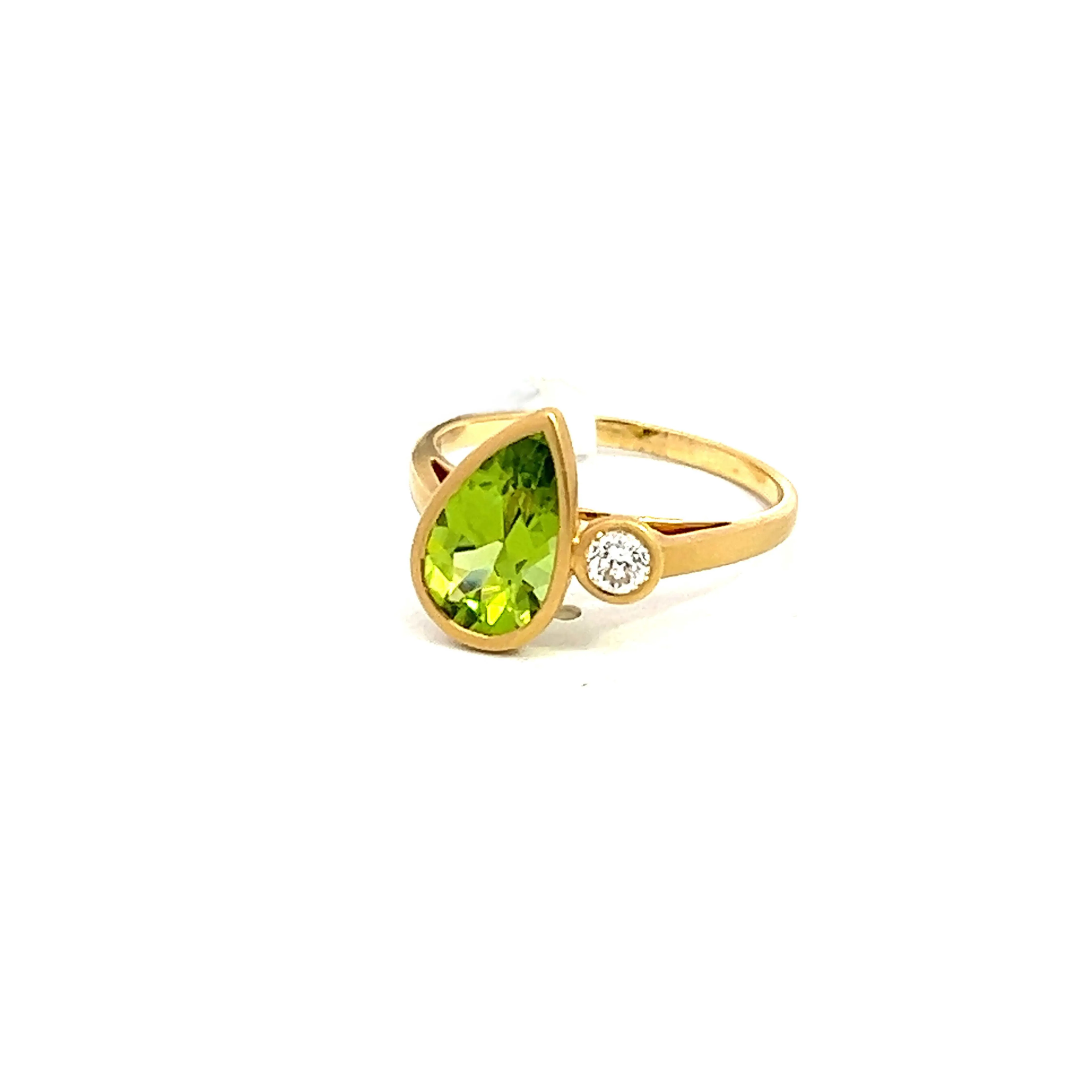 Kimberly Collins Peridot and Diamond Ring