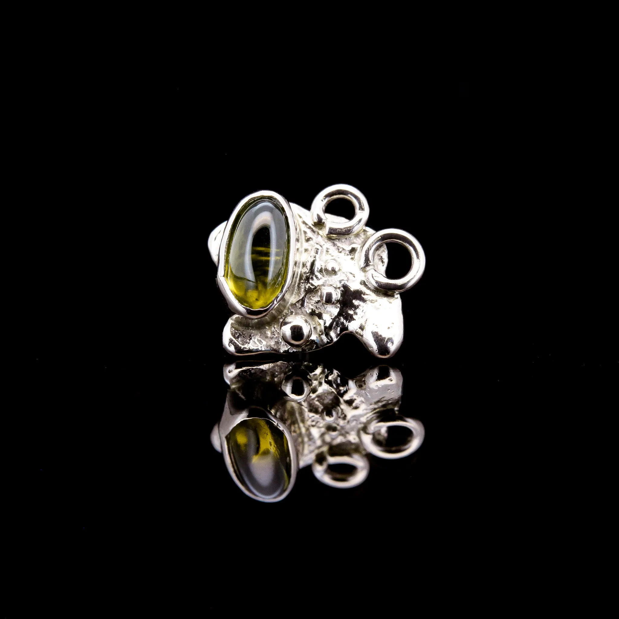 Olive Peridot in 18kt White Gold - Dots & Rings - 14ga Threaded end
