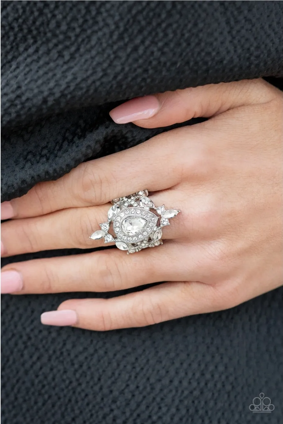 Paparazzi Mega Stardom - White Ring