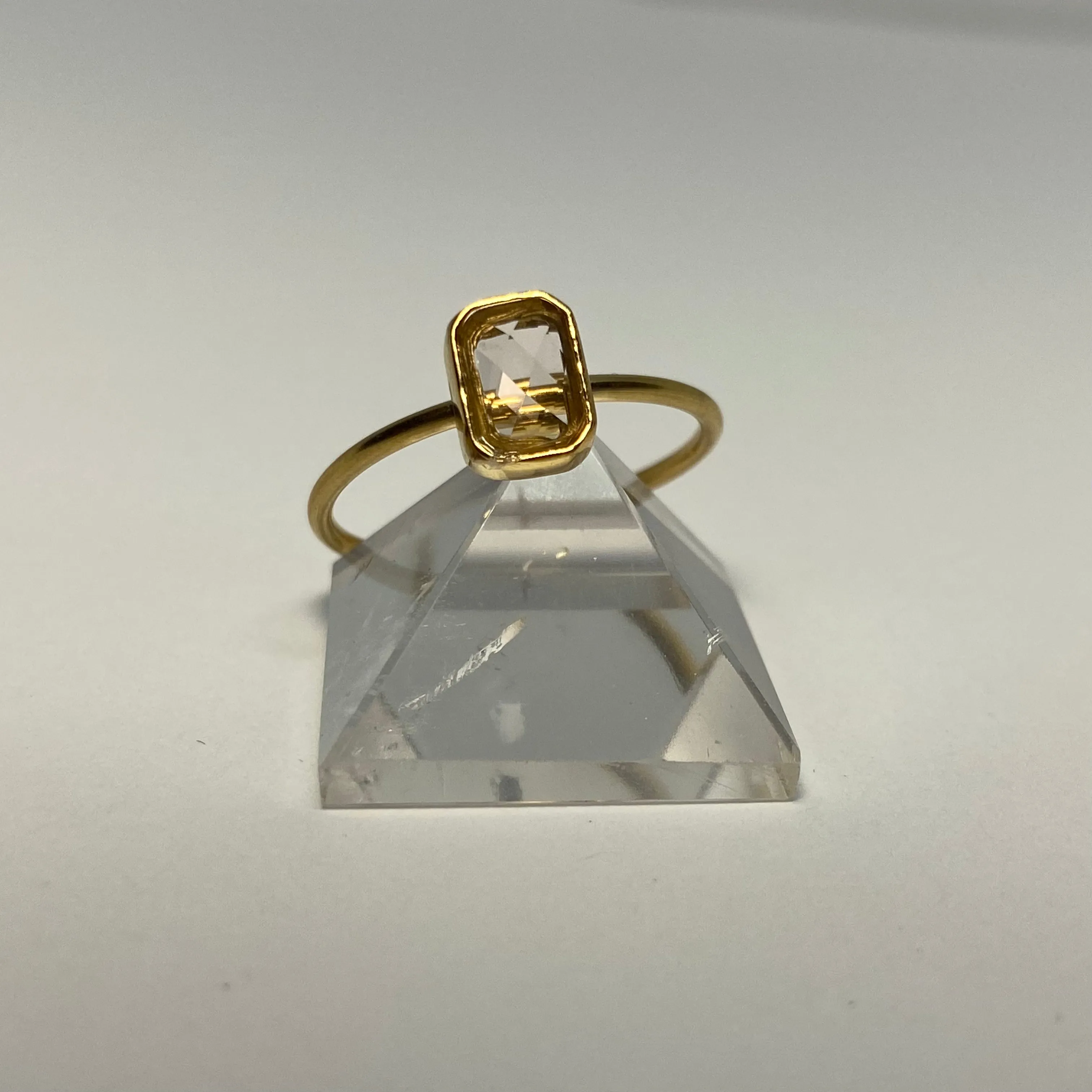 Peach Dapne Ring