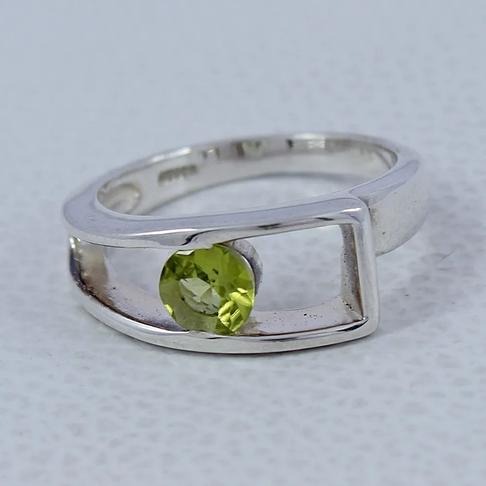 Peridot  925 Sterling Silver Ring