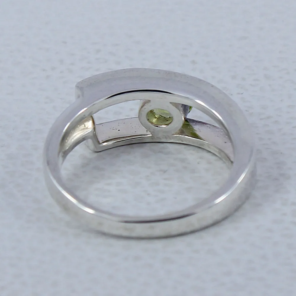 Peridot  925 Sterling Silver Ring