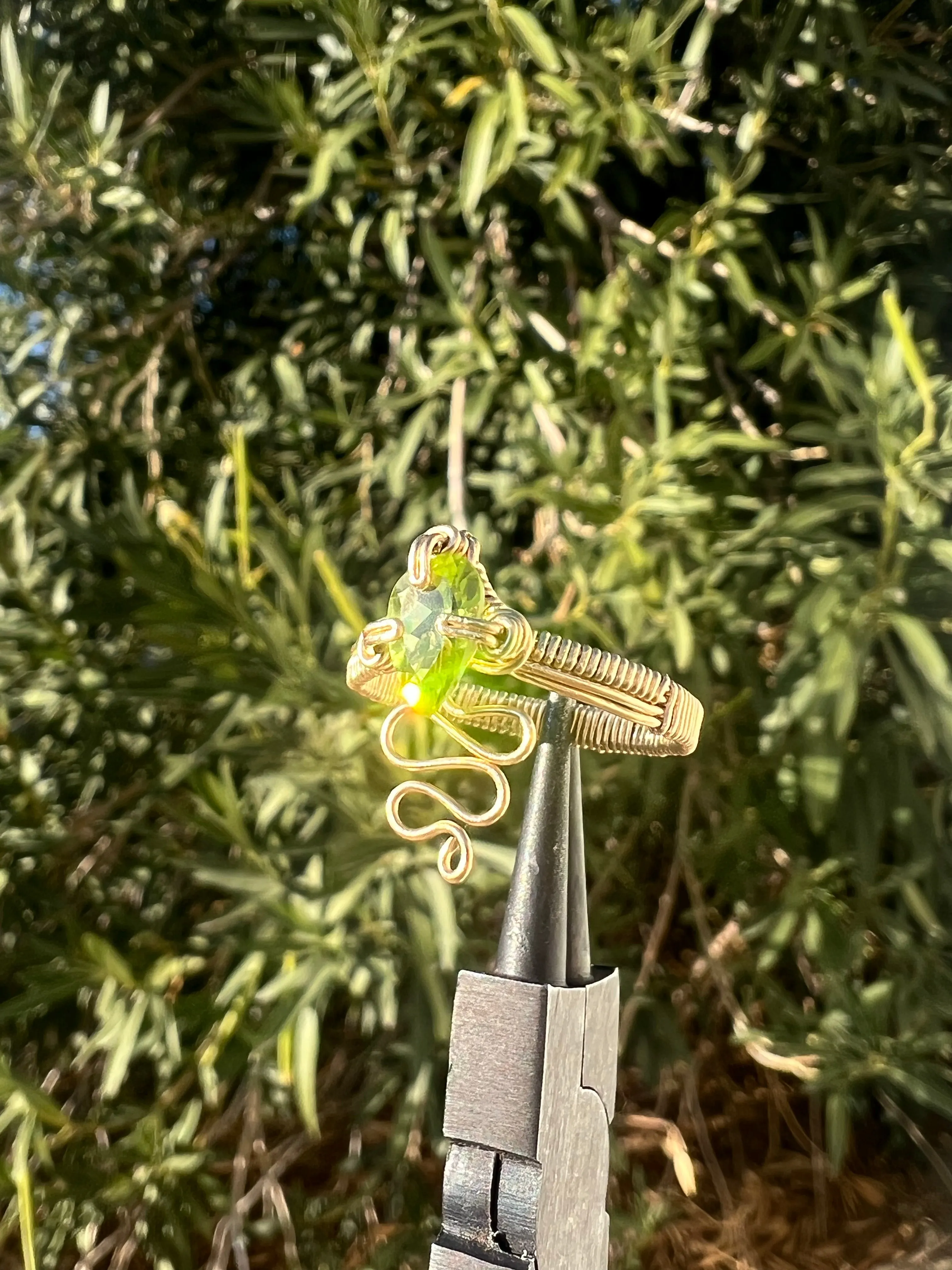 Peridot Nagini Ring 𓆙