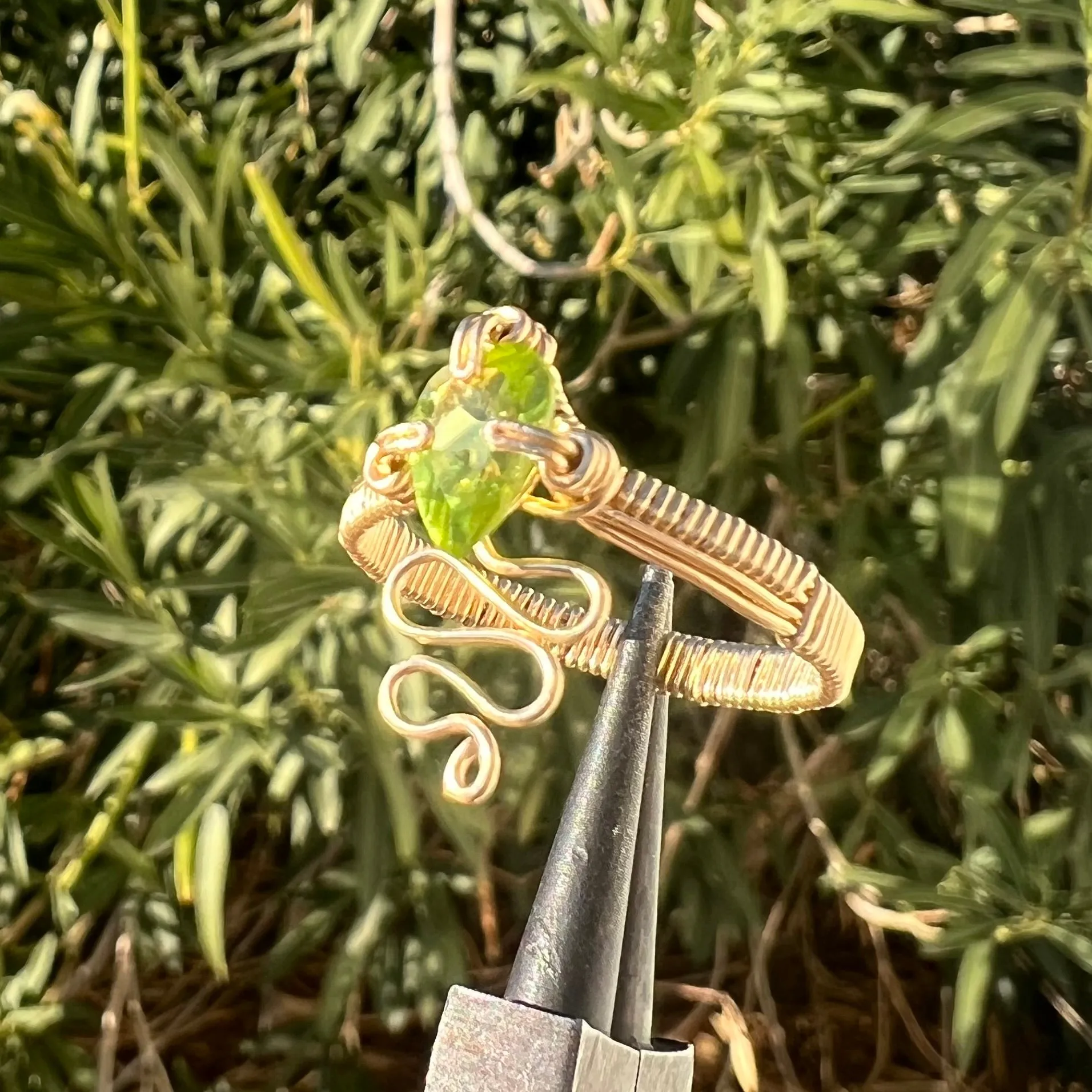 Peridot Nagini Ring 𓆙