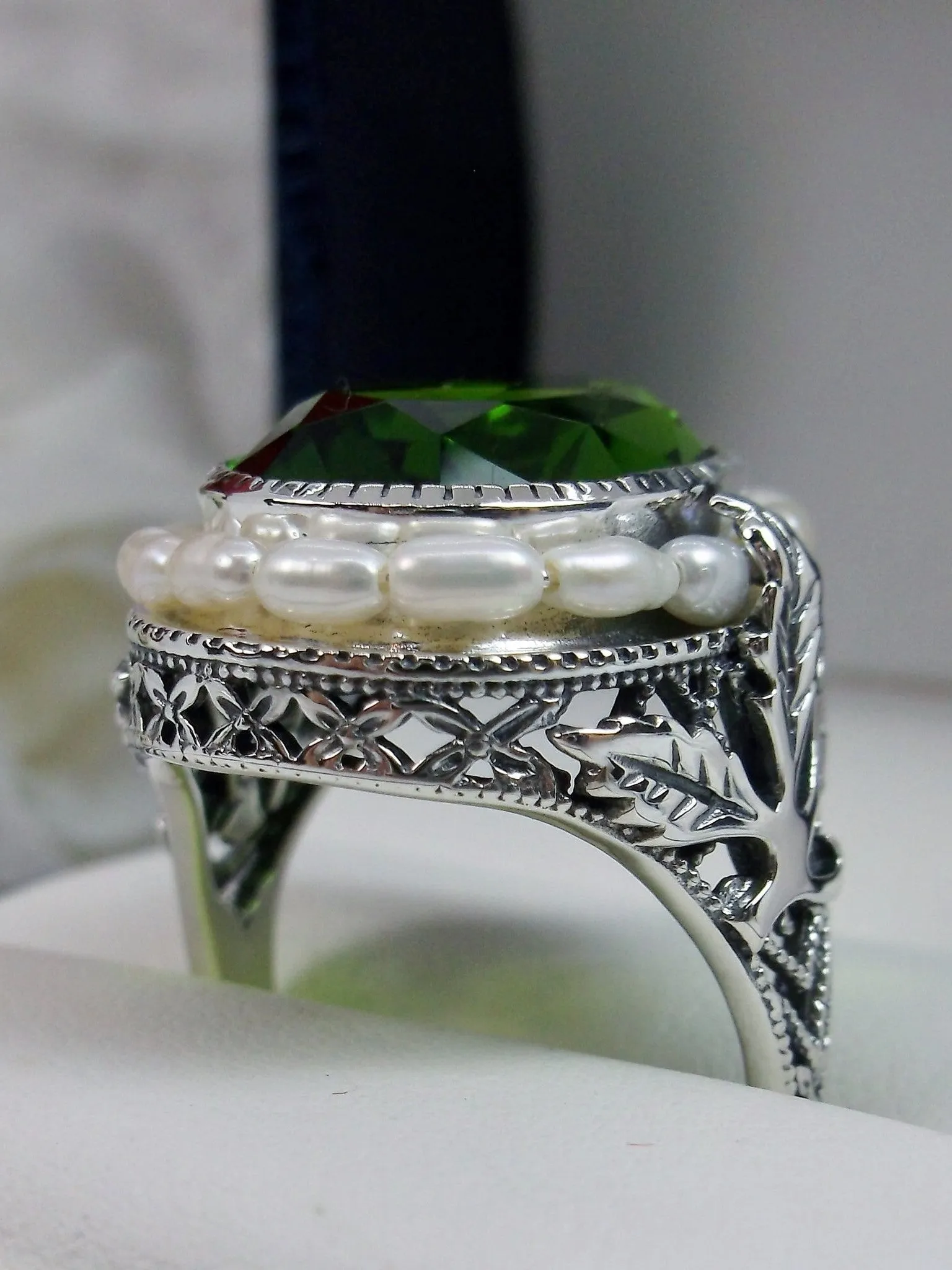 Peridot Ring, Garden Leaf Silver Filigree, Victorian Jewelry #D156