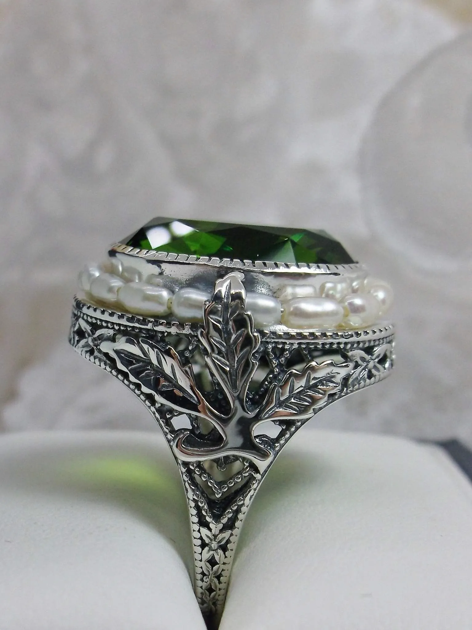 Peridot Ring, Garden Leaf Silver Filigree, Victorian Jewelry #D156