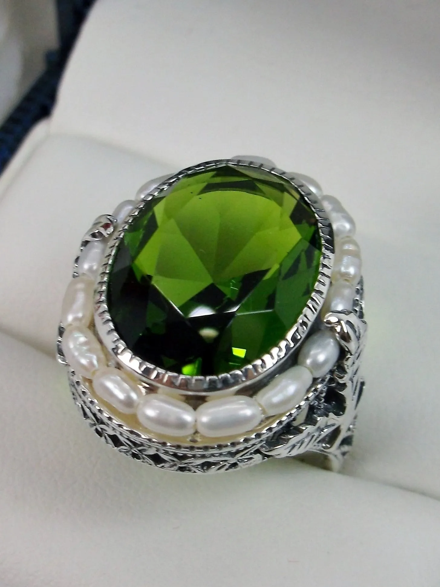 Peridot Ring, Garden Leaf Silver Filigree, Victorian Jewelry #D156