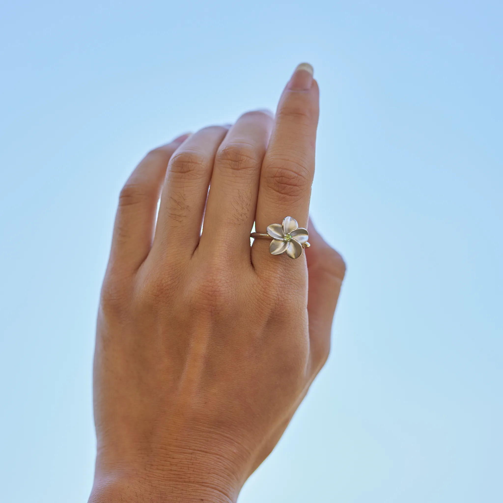 Plumeria Peridot Ring in Sterling Silver - 15mm