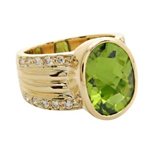 Ring-Peridot and Diamond  (1662H)