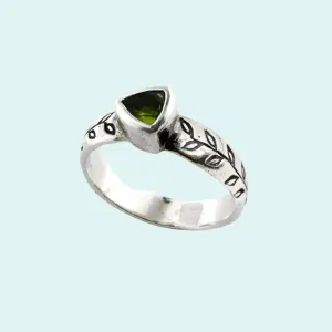 Silver Ring for woman set peridot