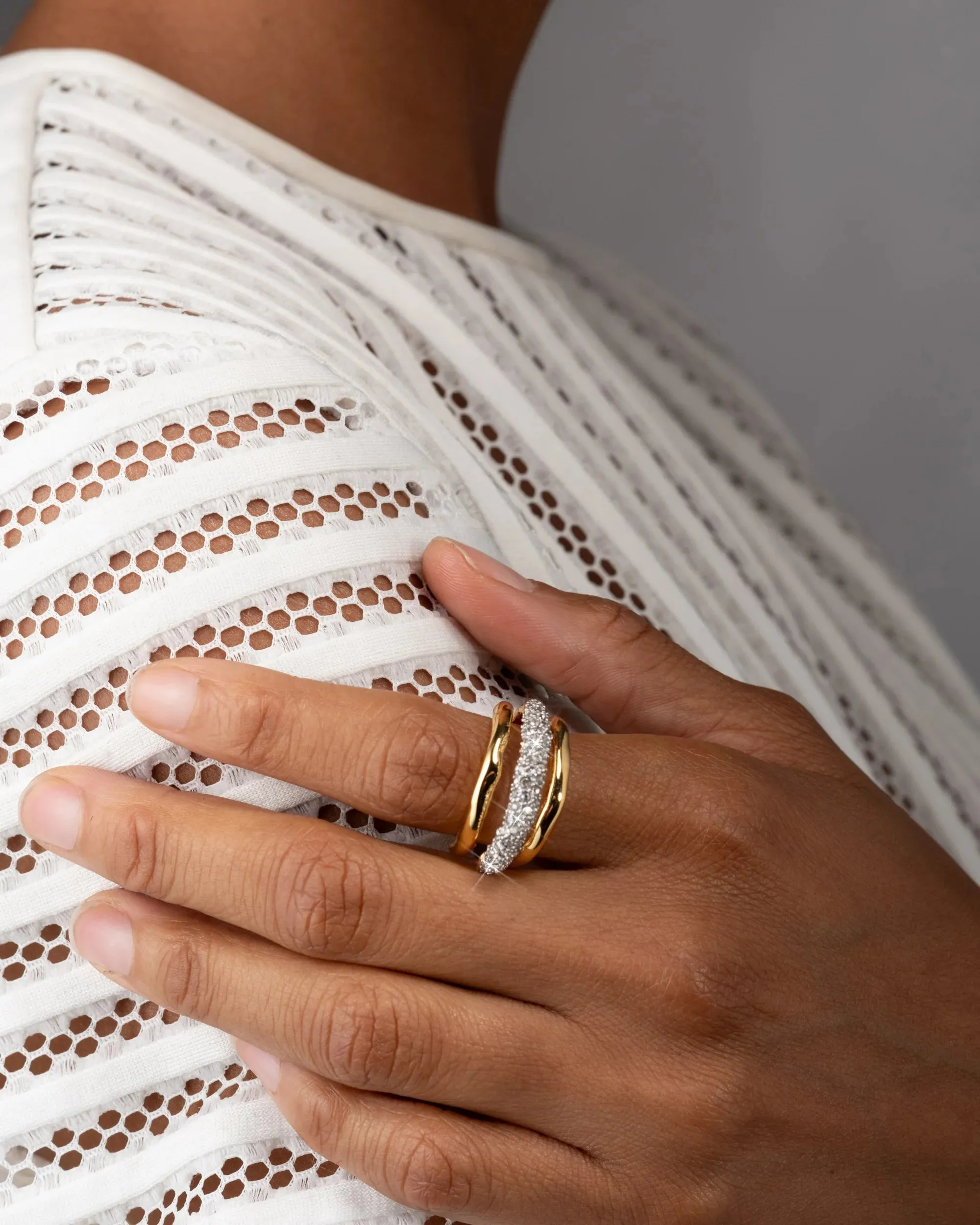 Solanales Crystal Orbiting Ring - Gold - Size 8