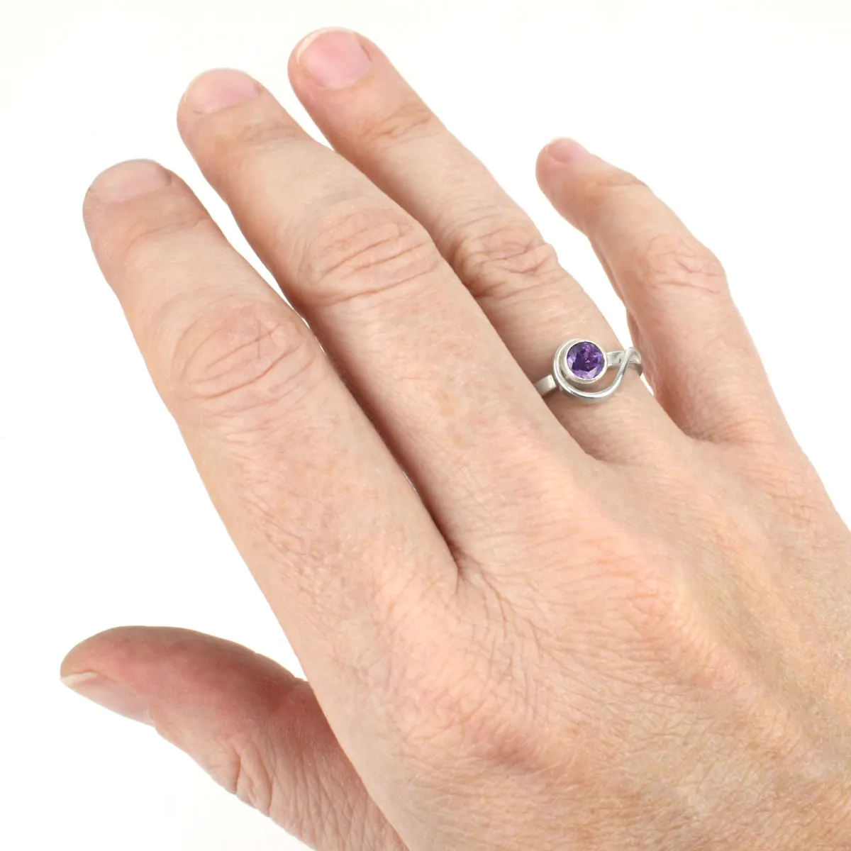 Spiral Ring with 5mm Amethyst