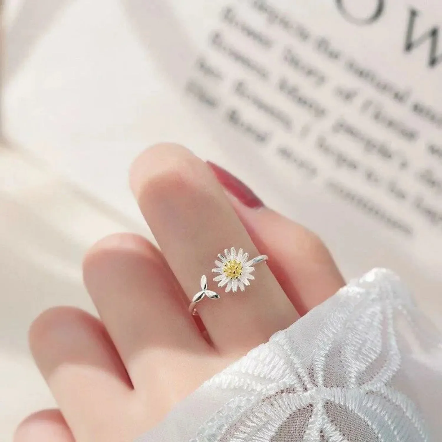 Sterling Silver Floral Design Openable Ring