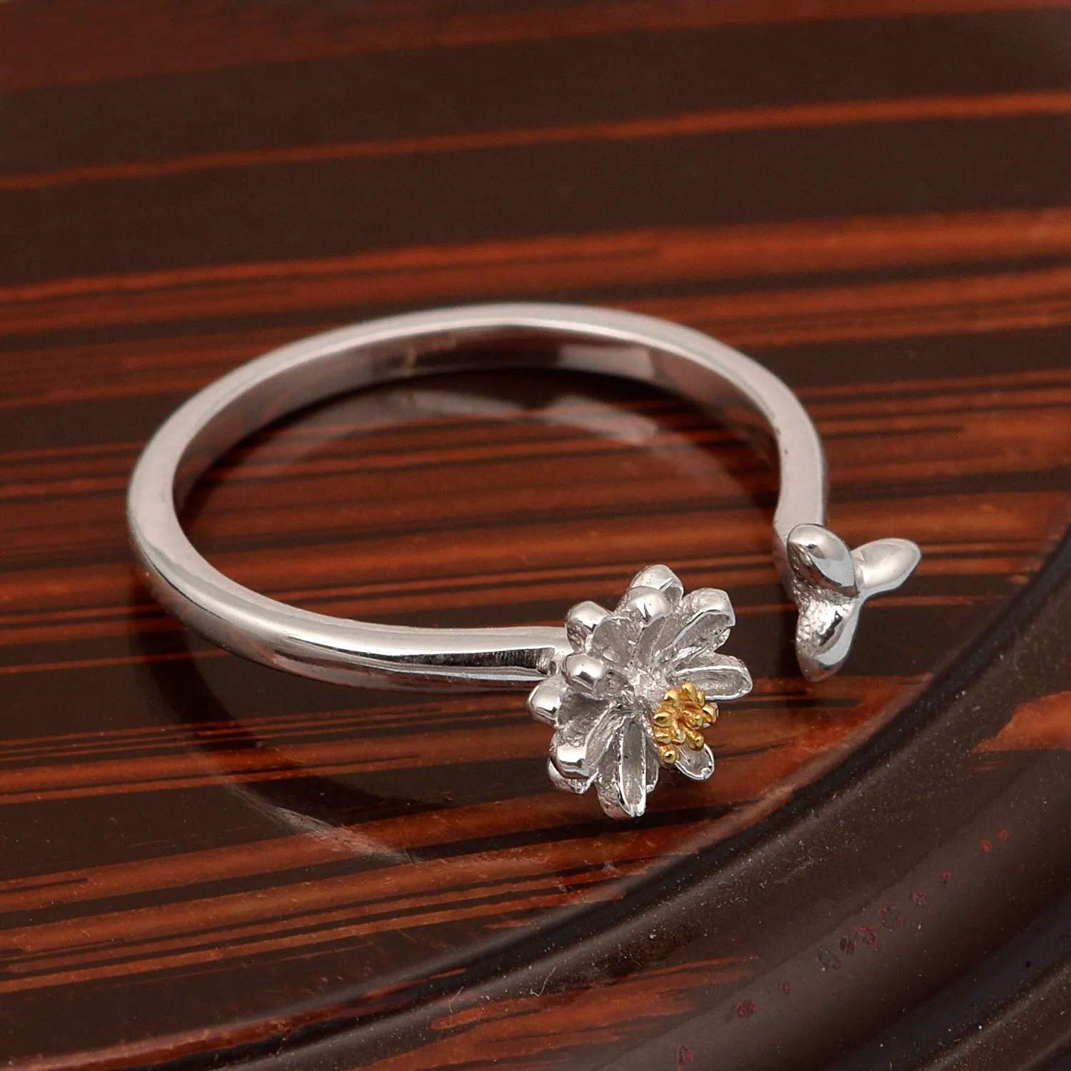 Sterling Silver Floral Design Openable Ring