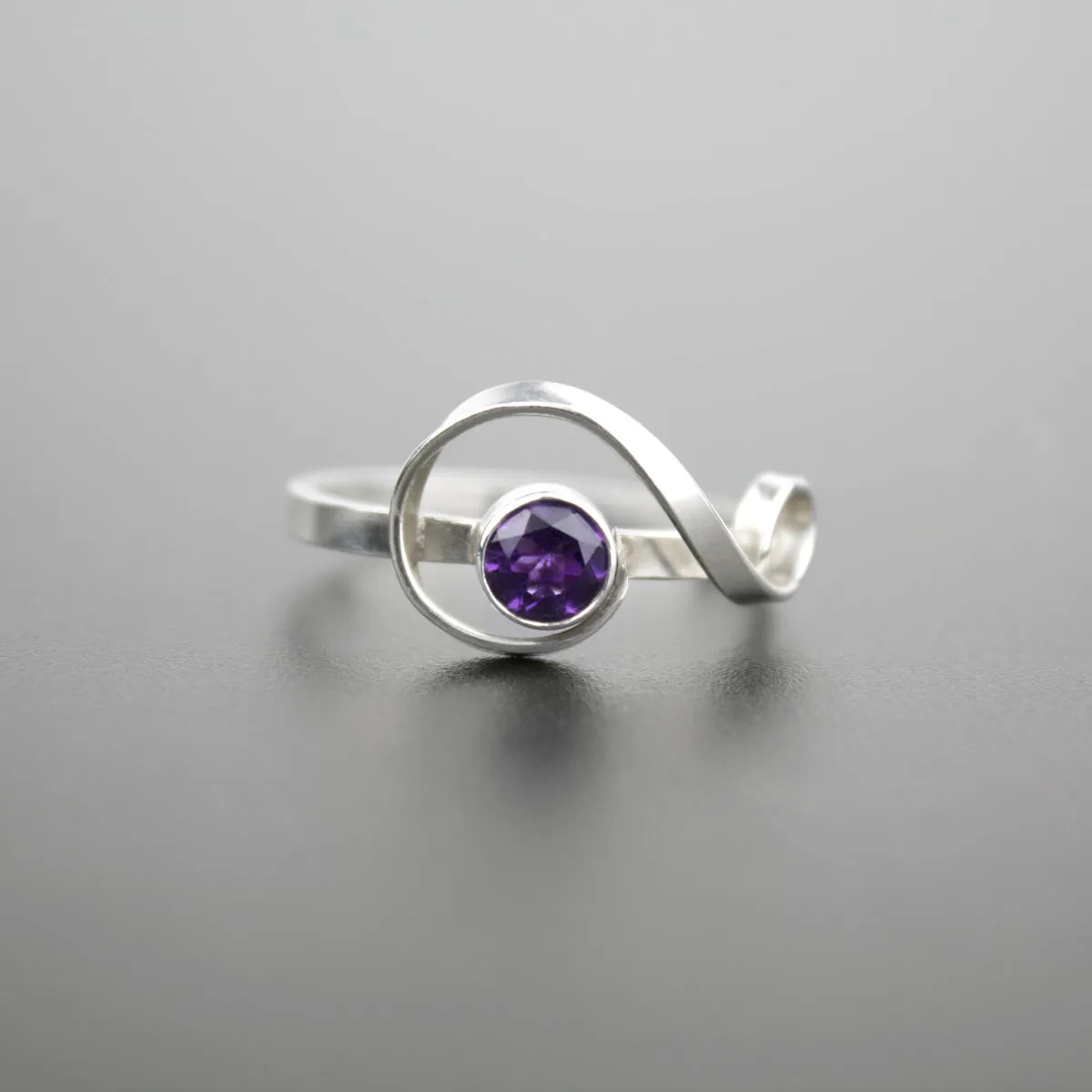 Treble Clef Ring - Amethyst (February Birthstone)