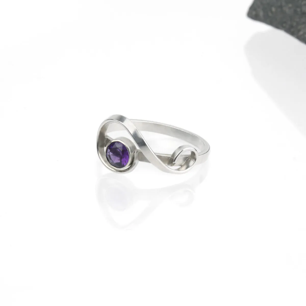 Treble Clef Ring - Amethyst (February Birthstone)